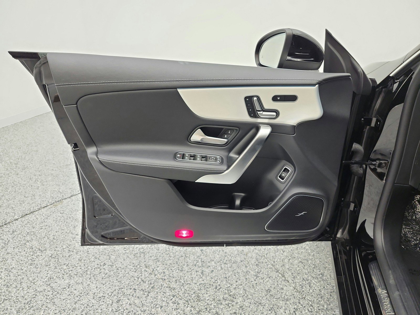 Used 2023 Mercedes-Benz CLA 250 image 15