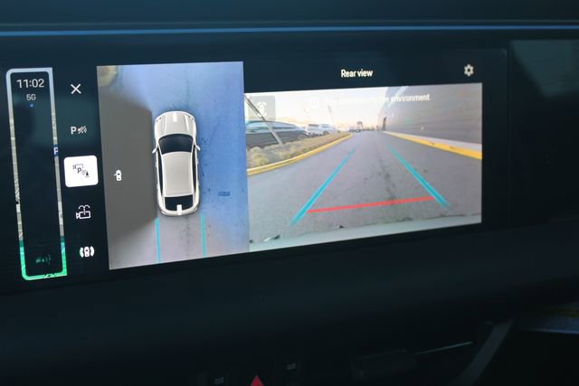 New 2025 Porsche Macan 4S Electric image 20