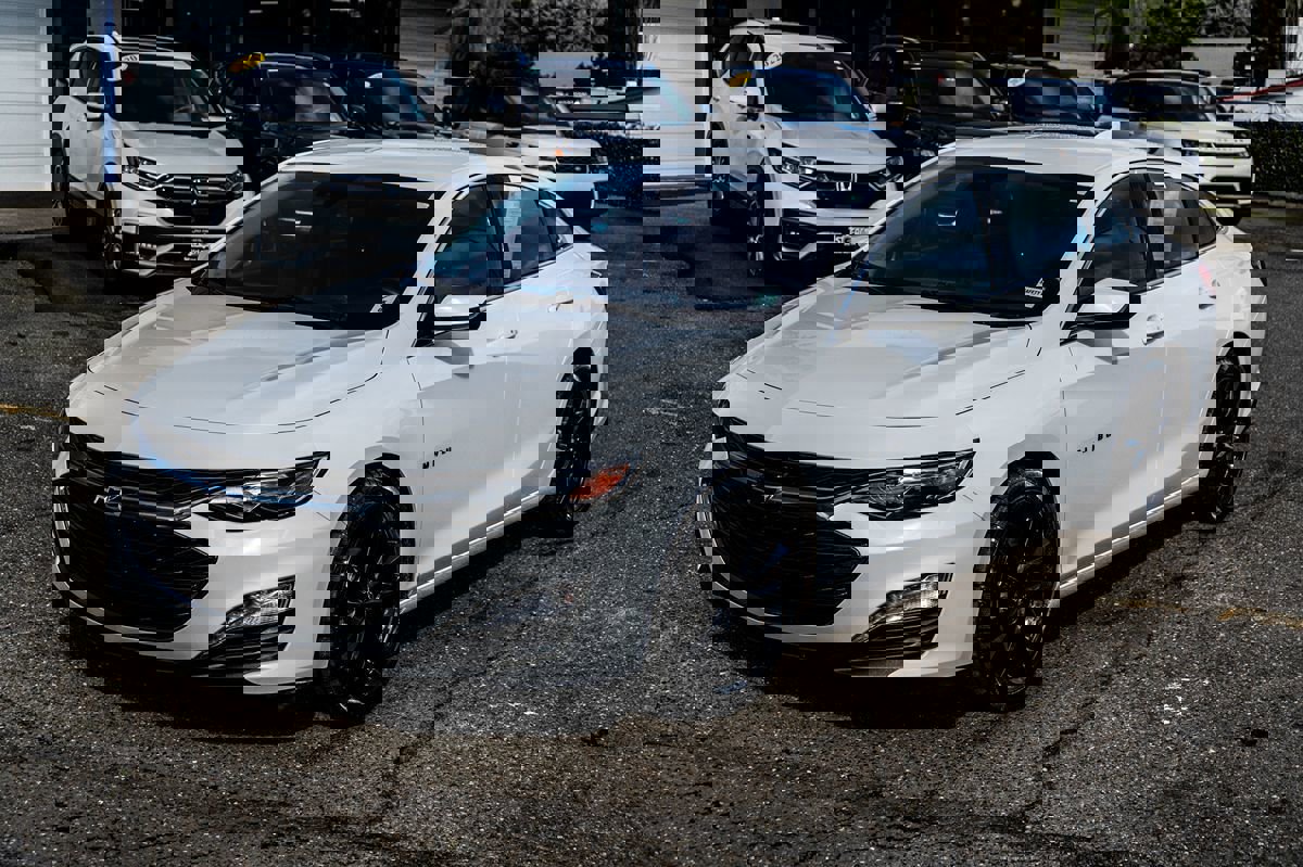 Used 2024 Chevrolet Malibu LT w/ Sport Edition image 4