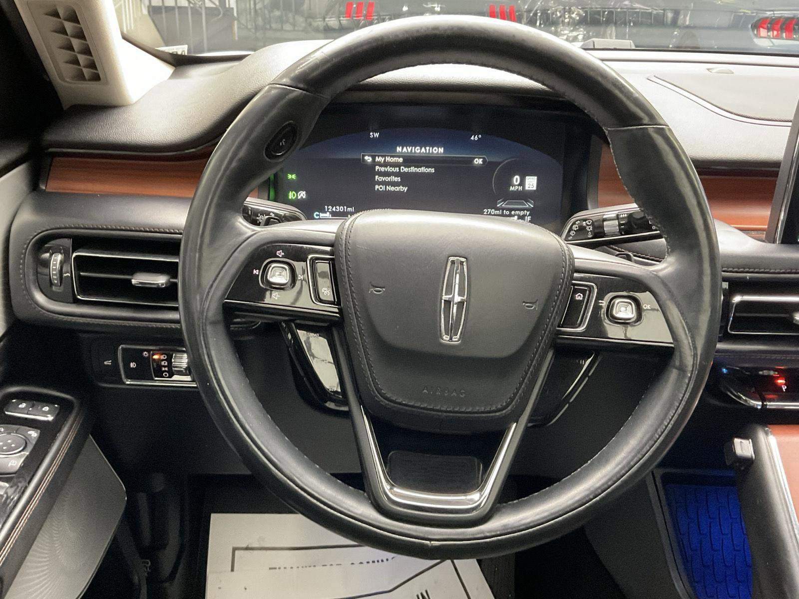 Used 2021 Lincoln Aviator Reserve w/ Equipment Group 208A AWD/4WD image 23