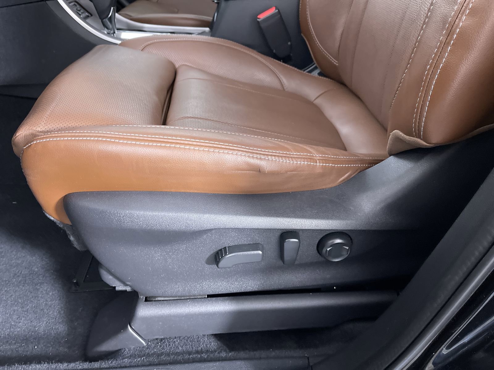Used 2020 Subaru Ascent Touring AWD/4WD image 12