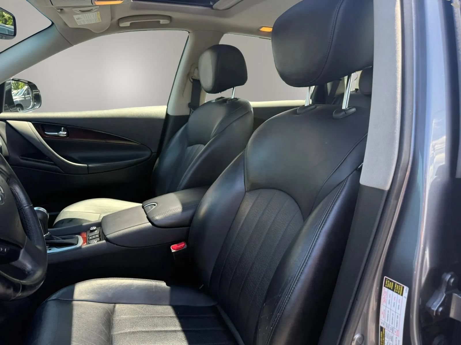 Used 2016 INFINITI QX50 AWD w/ Premium Plus Package image 15