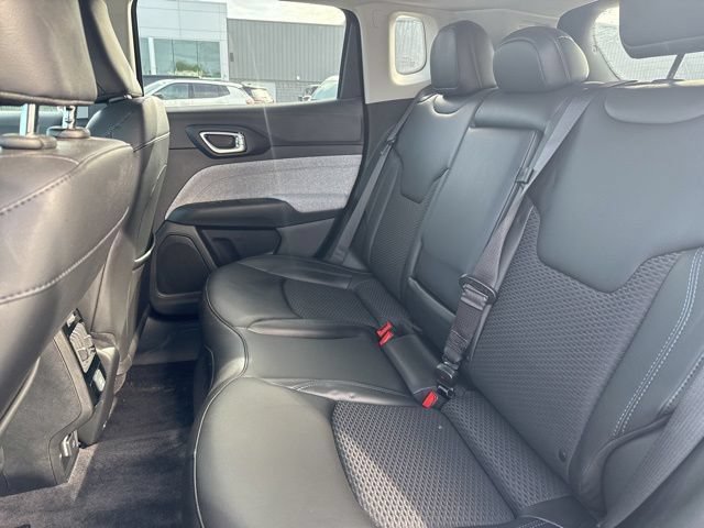 Used 2022 Jeep Compass Latitude AWD/4WD image 28