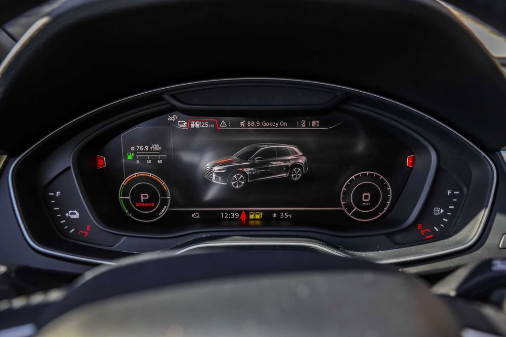 Used 2020 Audi Q5 e Prestige w/ Prestige Package image 27