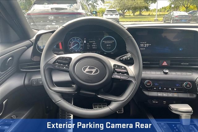 New 2025 Hyundai Elantra SEL image 17