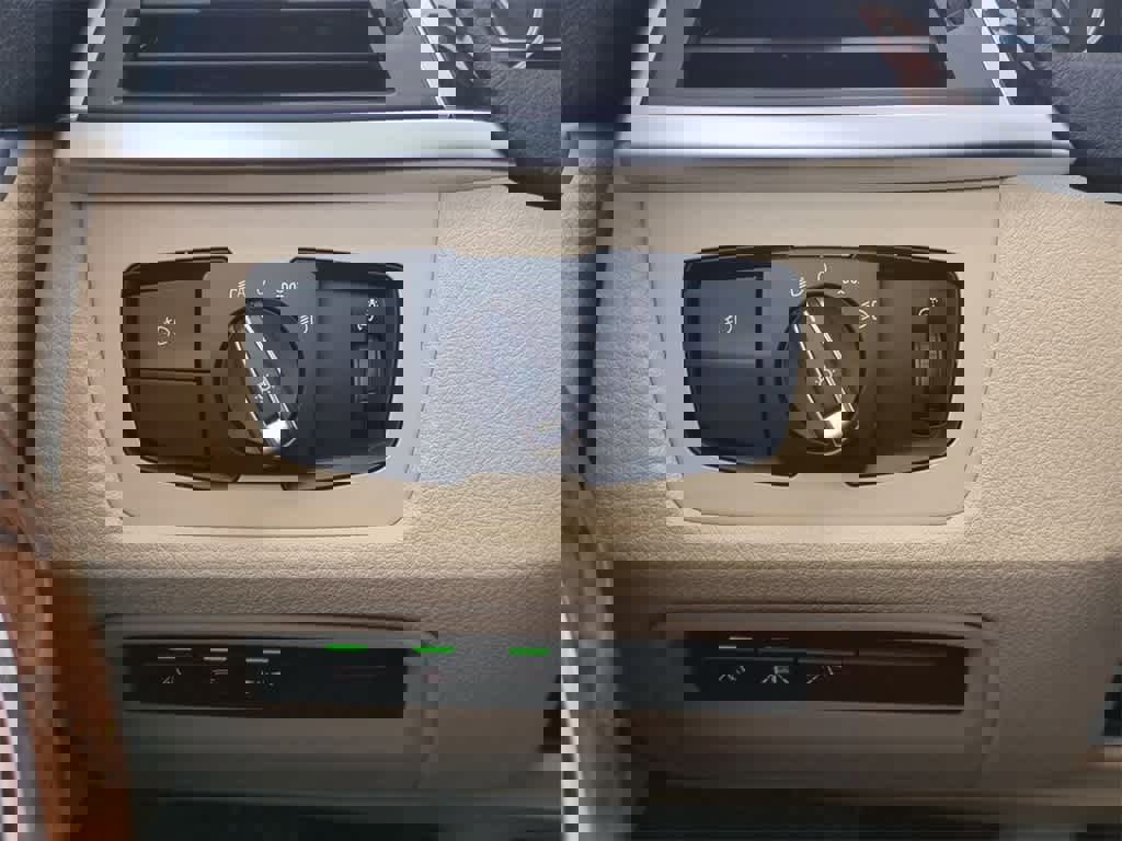 Used 2020 BMW 430i xDrive Convertible w/ Convenience Package image 22