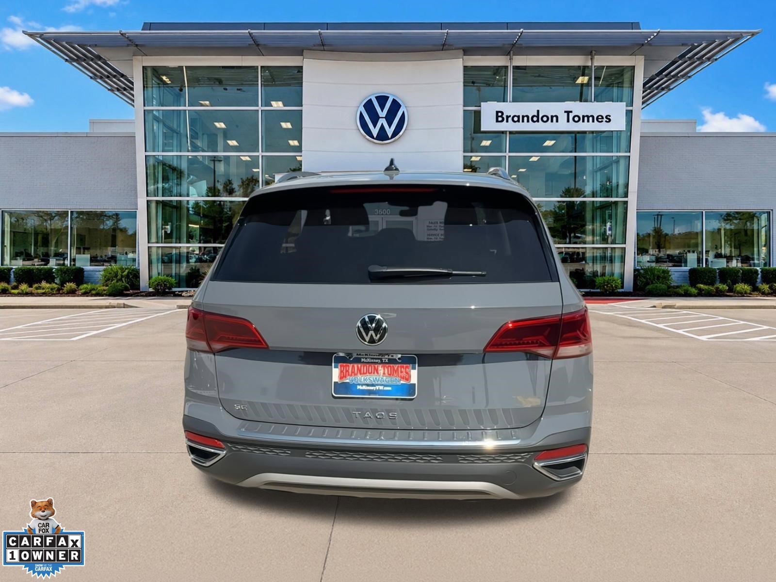 Used 2023 Volkswagen Taos SE FWD image 8