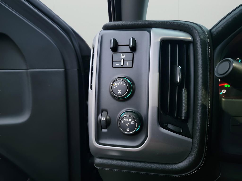 Used 2017 GMC Sierra 1500 SLE w/ SLE Value Package image 15