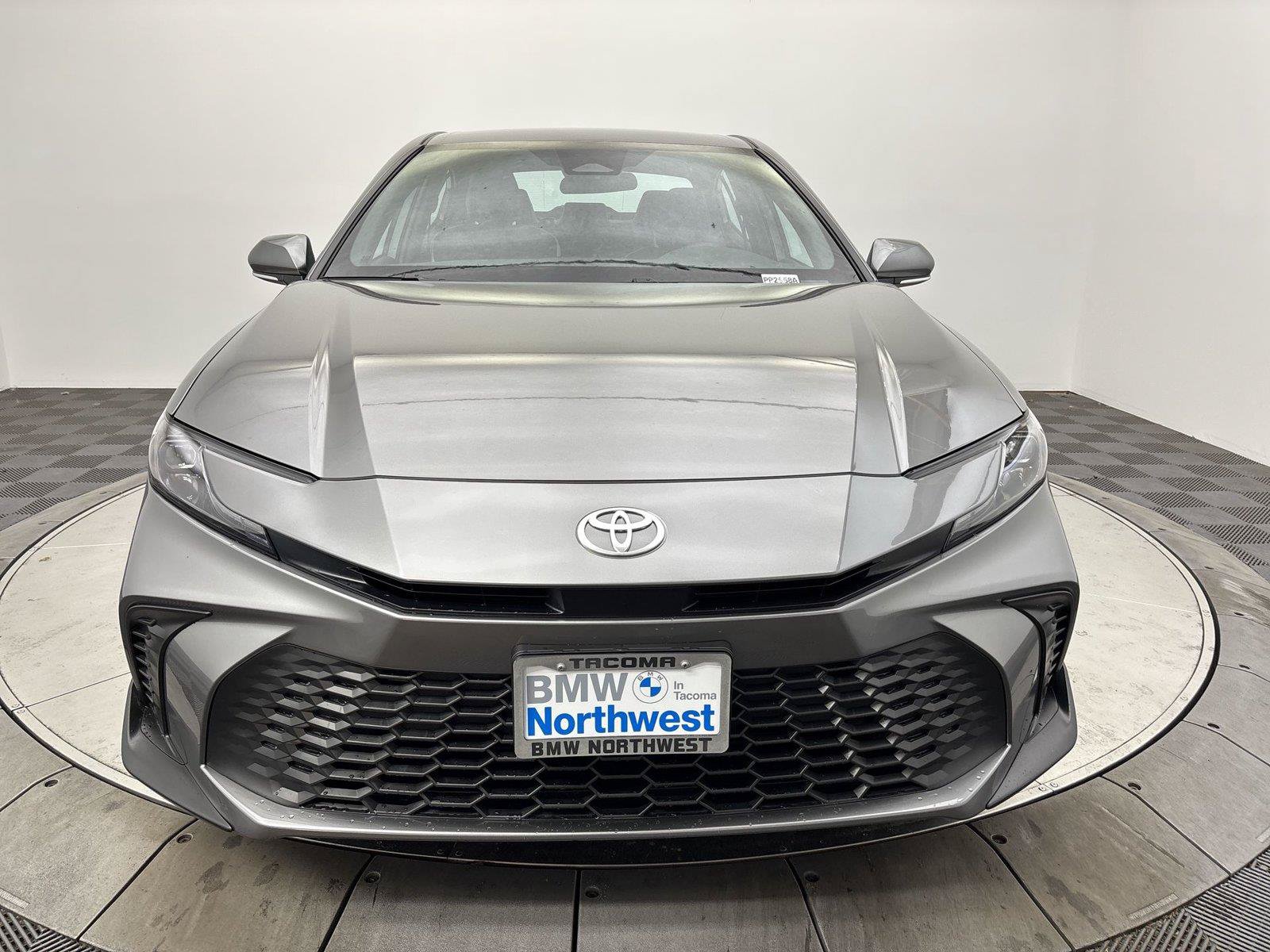 Used 2025 Toyota Camry SE AWD/4WD image 14