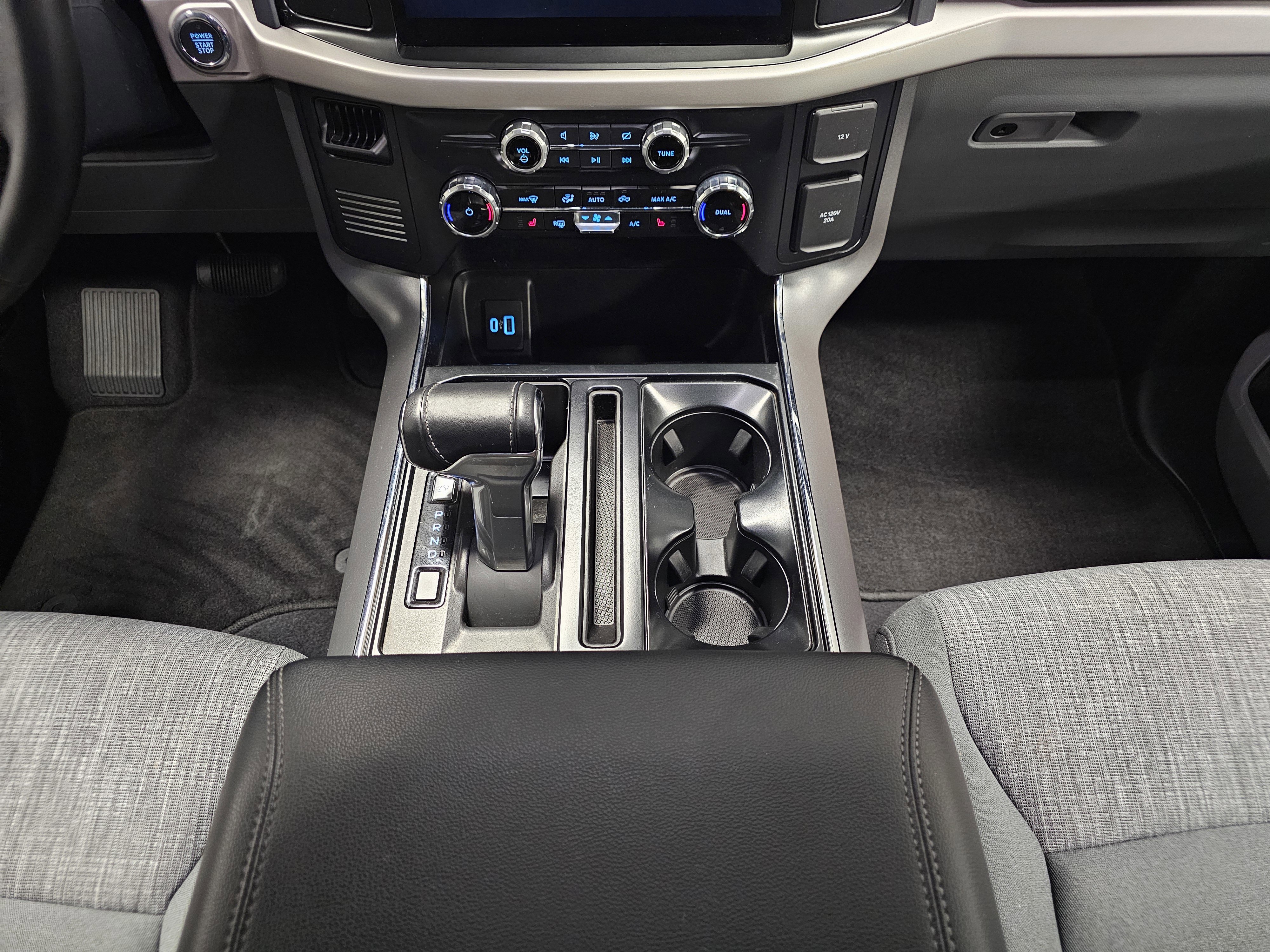 Used 2023 Ford F150 Lightning XLT image 21