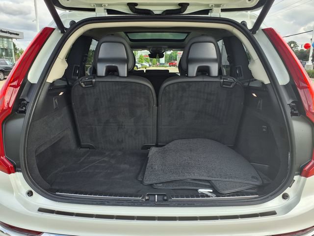 Used 2023 Volvo XC90 B6 Ultimate w/ Protection Package Premier image 11