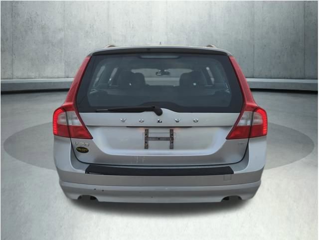 Used 2010 Volvo V70 image 4