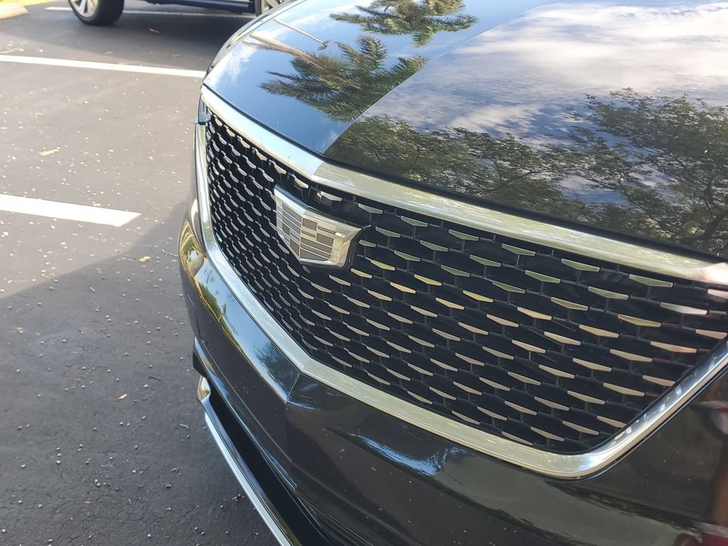 Certified 2023 Cadillac XT6 Premium Luxury w/ Technology Package FWD image 9