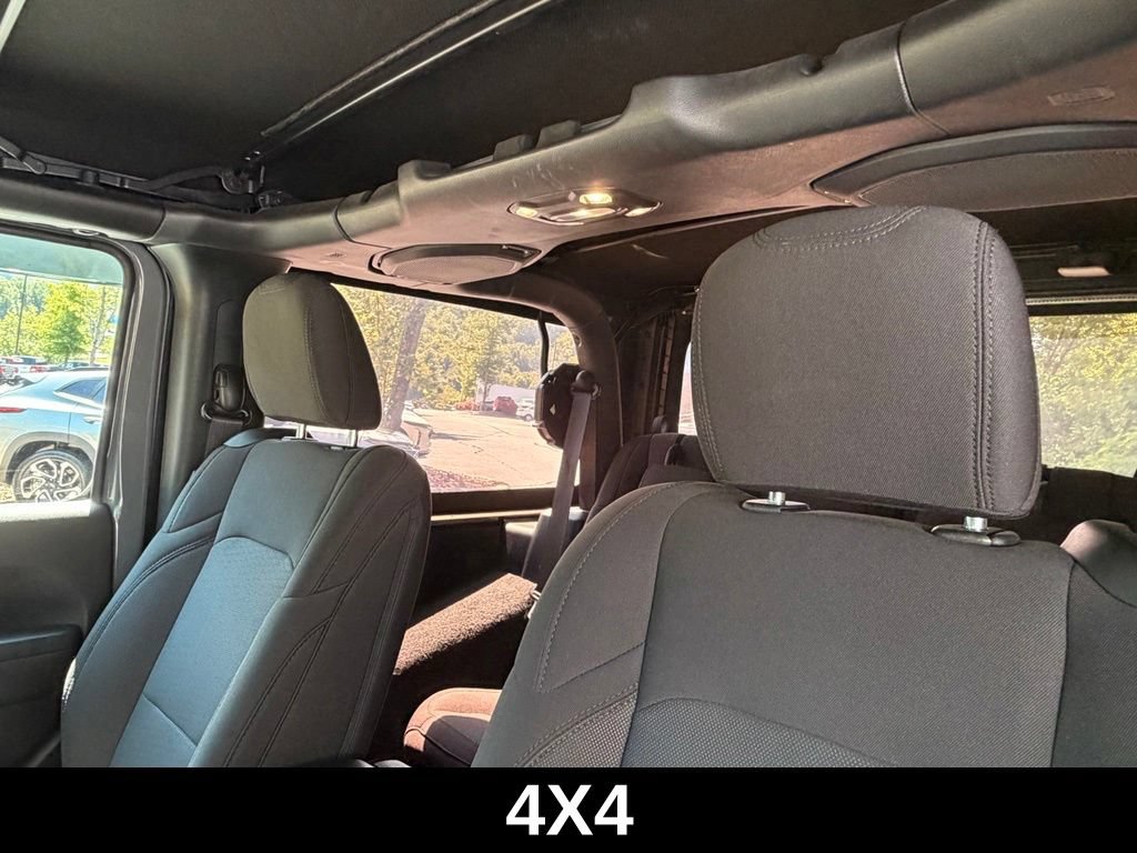 Used 2023 Jeep Wrangler Sport AWD/4WD image 10