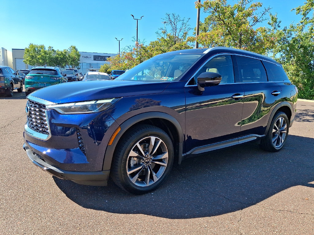 Certified 2023 INFINITI QX60 Luxe w/ Cargo Package AWD/4WD image 3