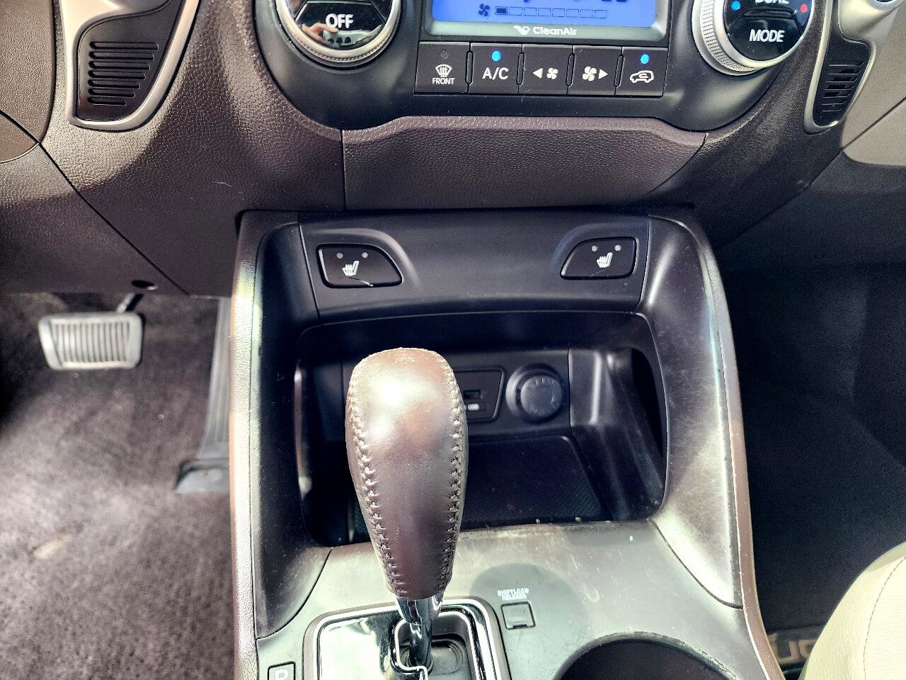Used 2013 Hyundai Tucson Limited image 18