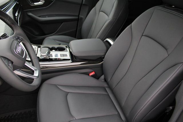 New 2025 Audi Q8 Premium image 7