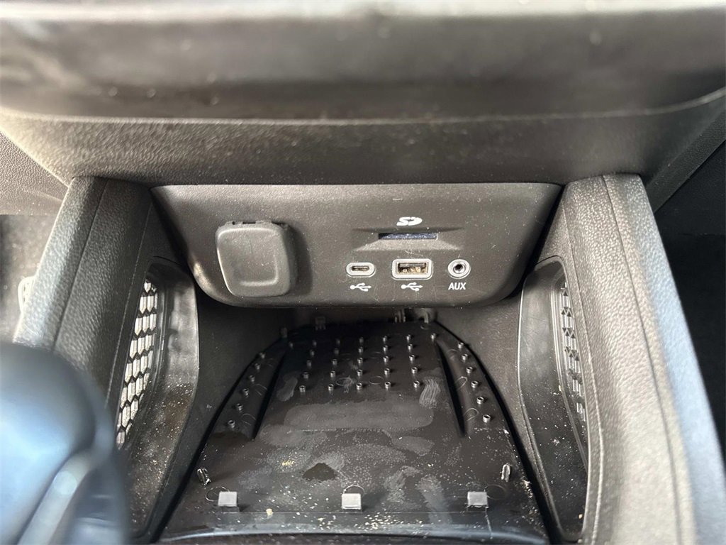 Used 2023 Chevrolet TrailBlazer RS w/ Sun and Liftgate Package image 22