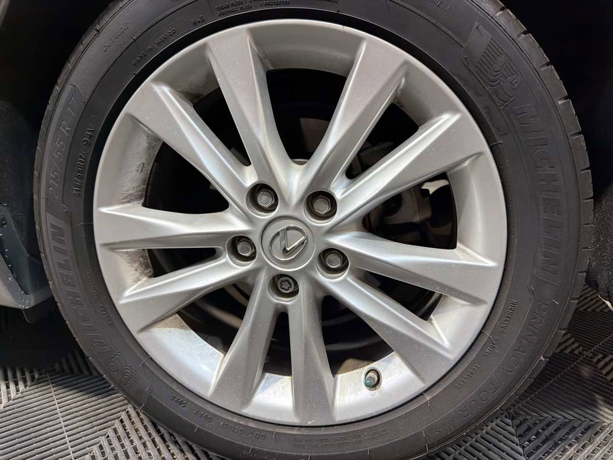 Used 2010 Lexus ES 350 image 29