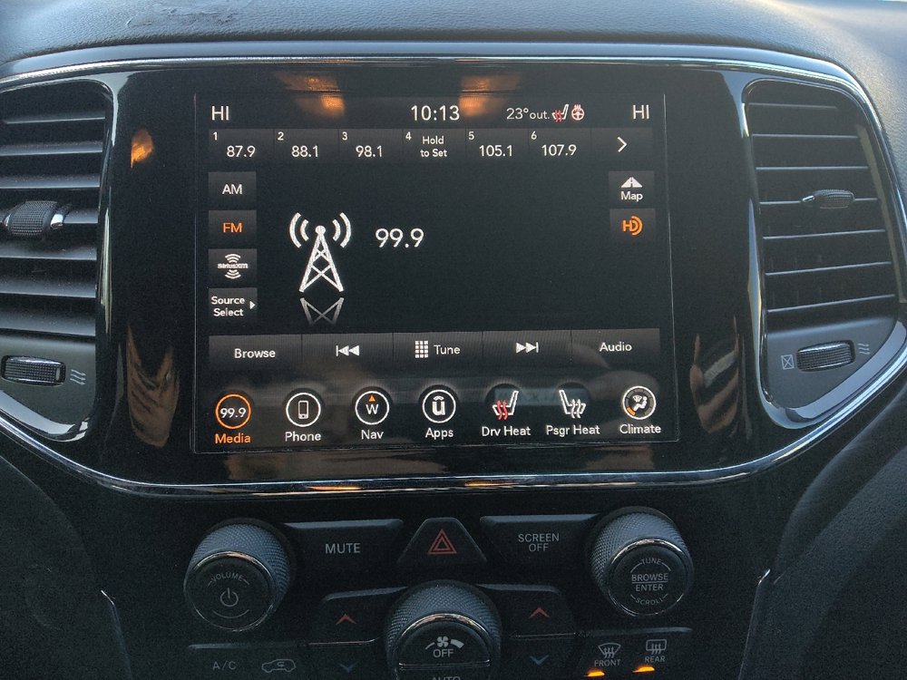 Used 2021 Jeep Grand Cherokee Laredo X image 25