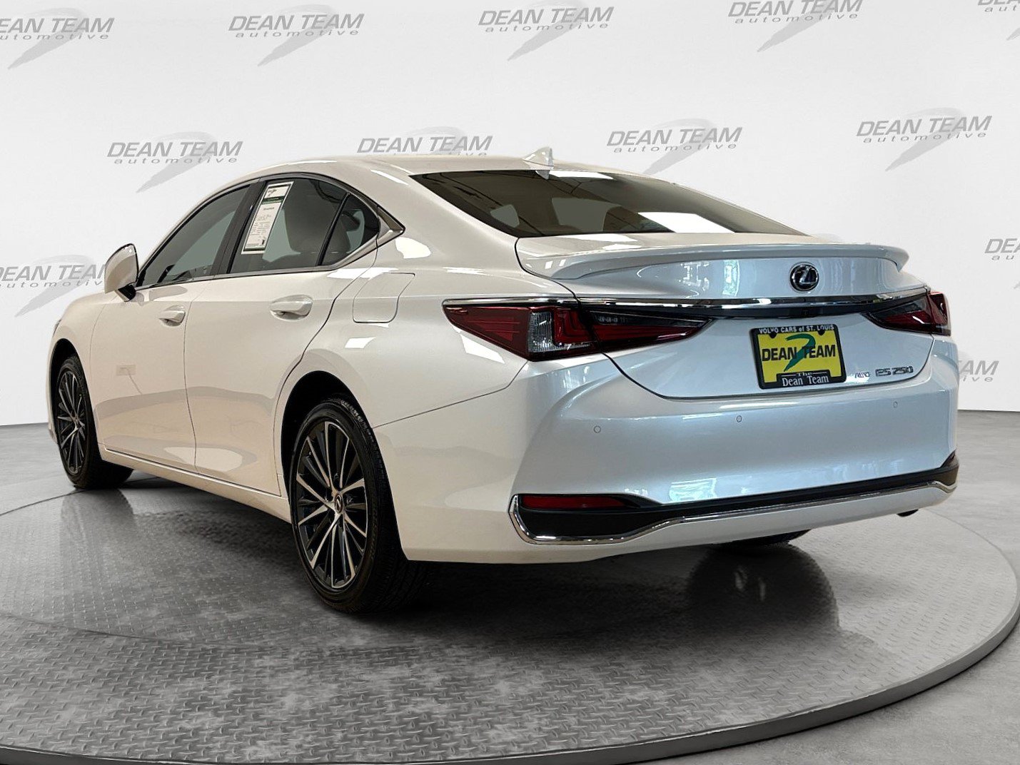Used 2024 Lexus ES 250 w/ Premium Package AWD/4WD image 6