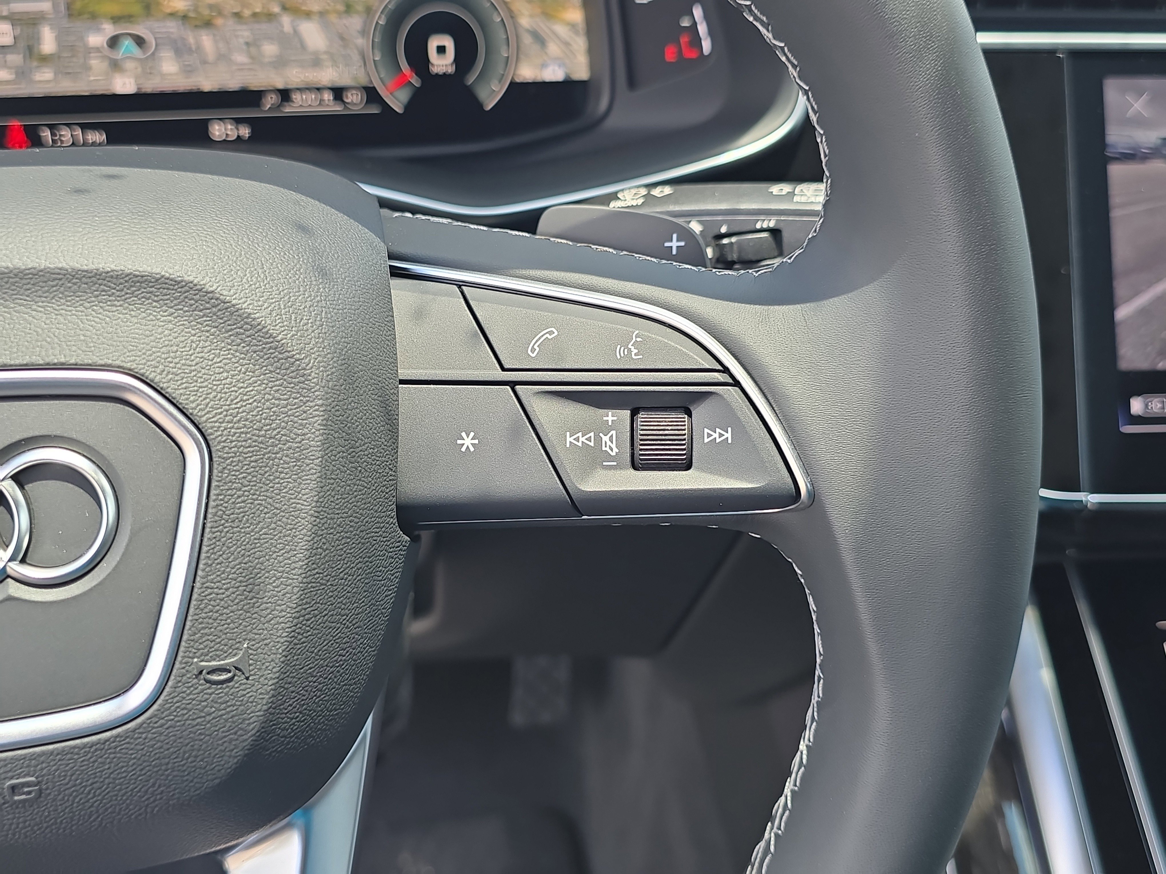 New 2025 Audi Q8 Premium Plus image 31