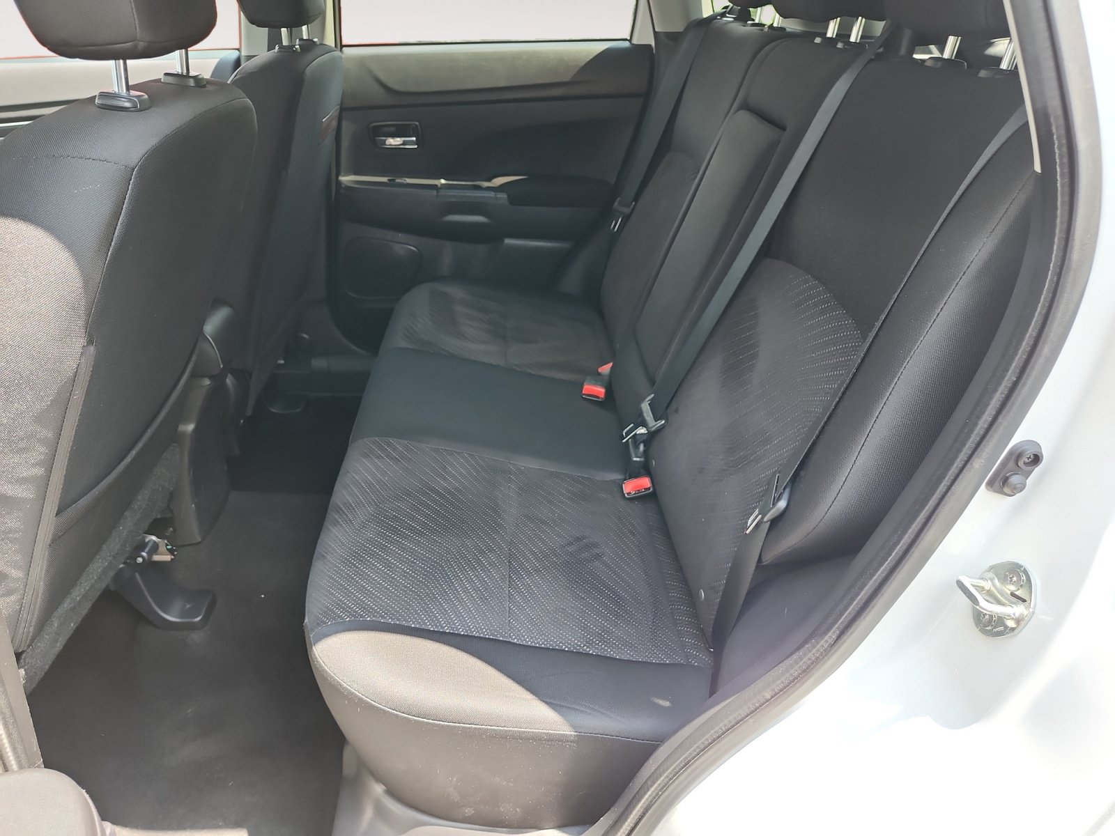 Used 2015 Mitsubishi Outlander Sport SE AWD/4WD image 13