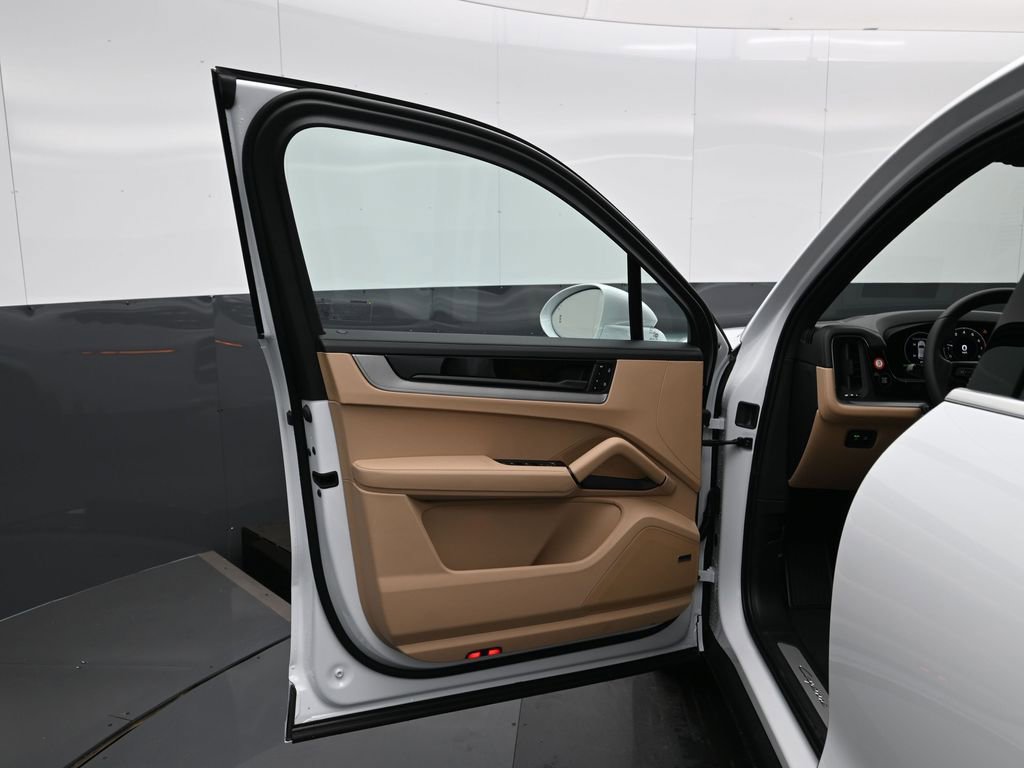 New 2026 Porsche Cayenne image 8