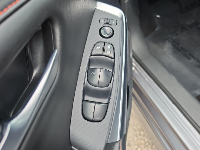 Used 2025 Nissan Sentra SR FWD image 13