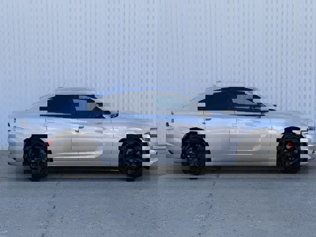 Used 2023 Dodge Charger SXT image 3