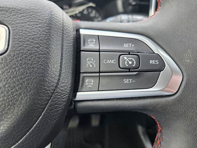 Used 2025 Jeep Compass Trailhawk AWD/4WD image 31