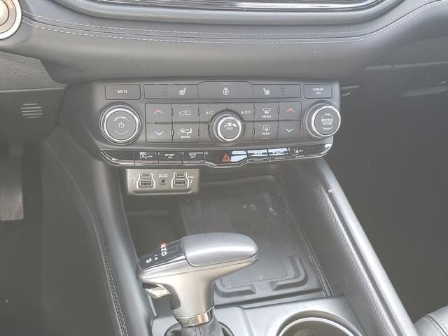 Used 2022 Dodge Durango GT image 27