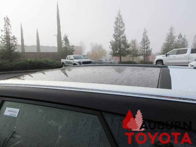 New 2025 Toyota Crown Signia image 7