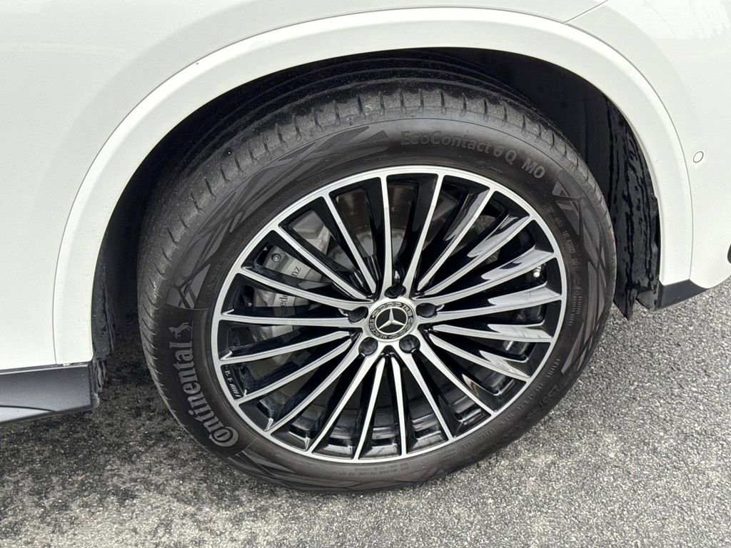 Used 2024 Mercedes-Benz GLC 300 4MATIC image 19