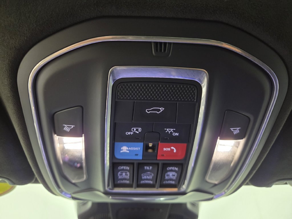 Used 2025 Jeep Wagoneer S Launch Edition AWD/4WD image 14