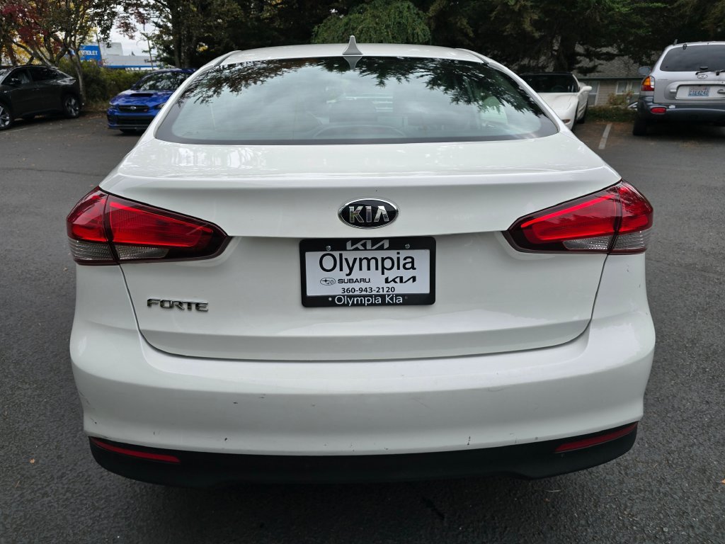 Used 2017 Kia Forte LX FWD image 4