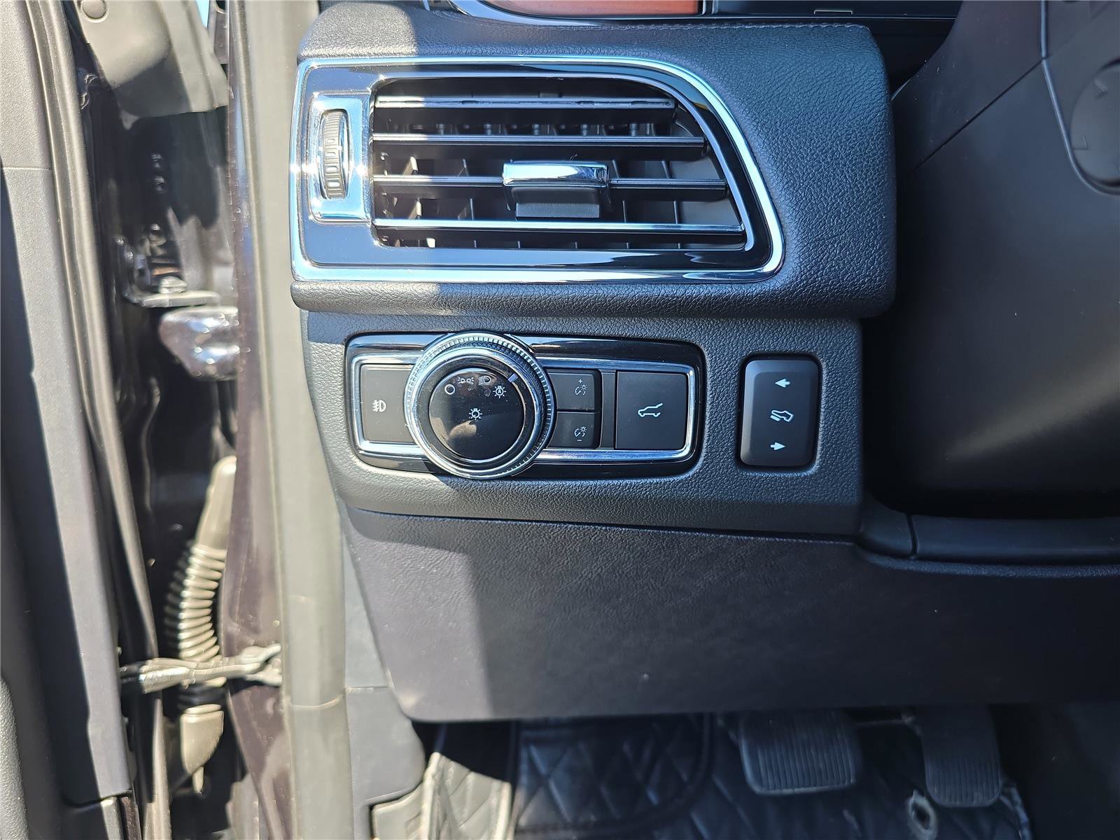 Used 2021 Lincoln Navigator L Reserve image 35