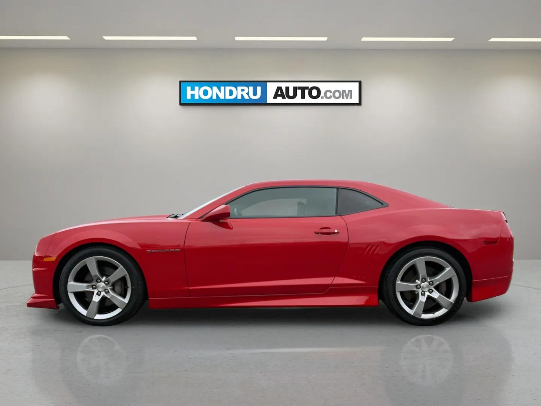 Used 2012 Chevrolet Camaro SS RWD image 5
