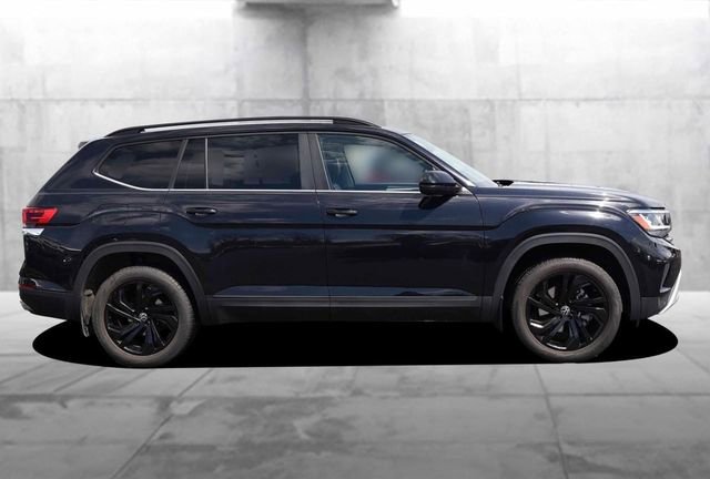 Used 2023 Volkswagen Atlas SE w/ Black Wheel Package image 5