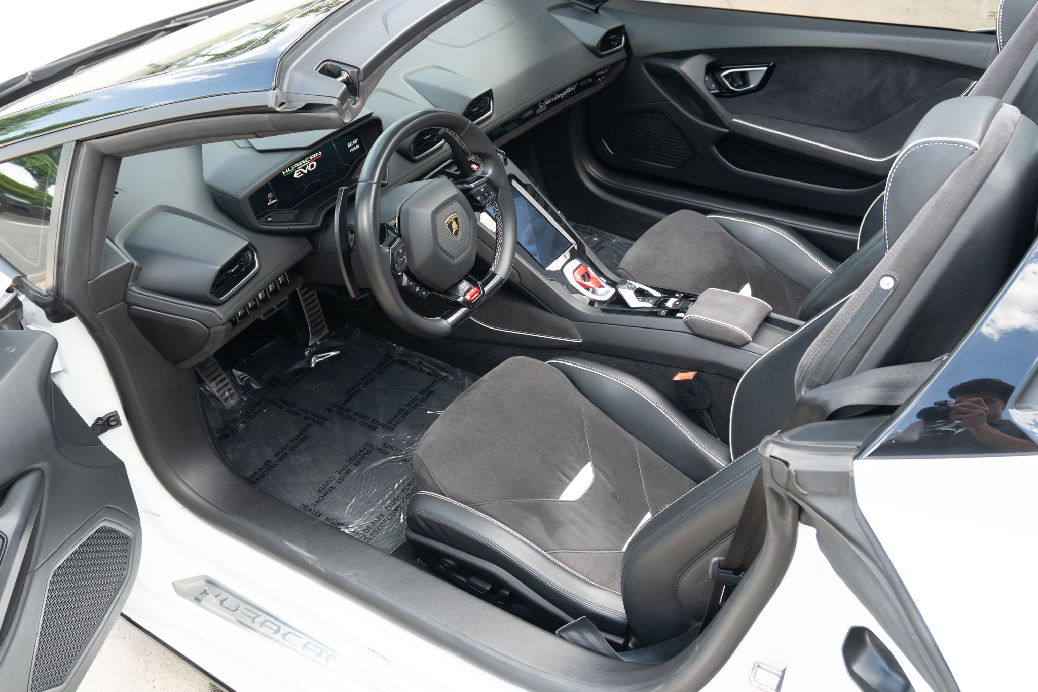 Used 2020 Lamborghini Huracan EVO AWD/4WD image 13