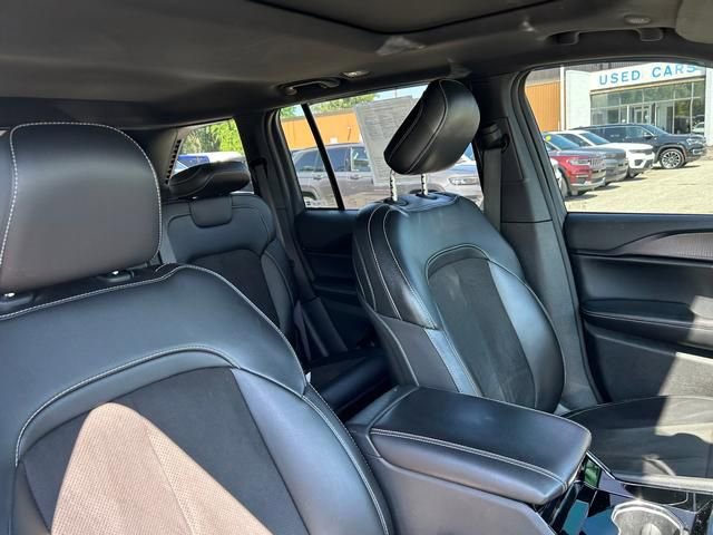 Used 2023 Jeep Grand Cherokee Altitude image 32