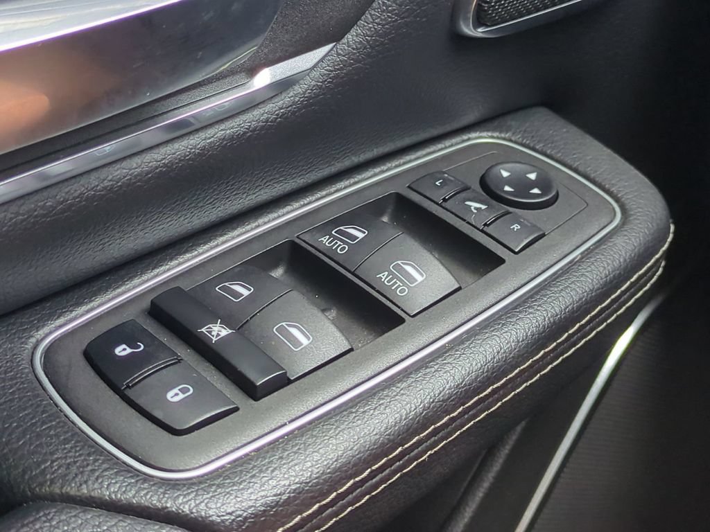 Used 2024 RAM 1500 Laramie AWD/4WD image 31