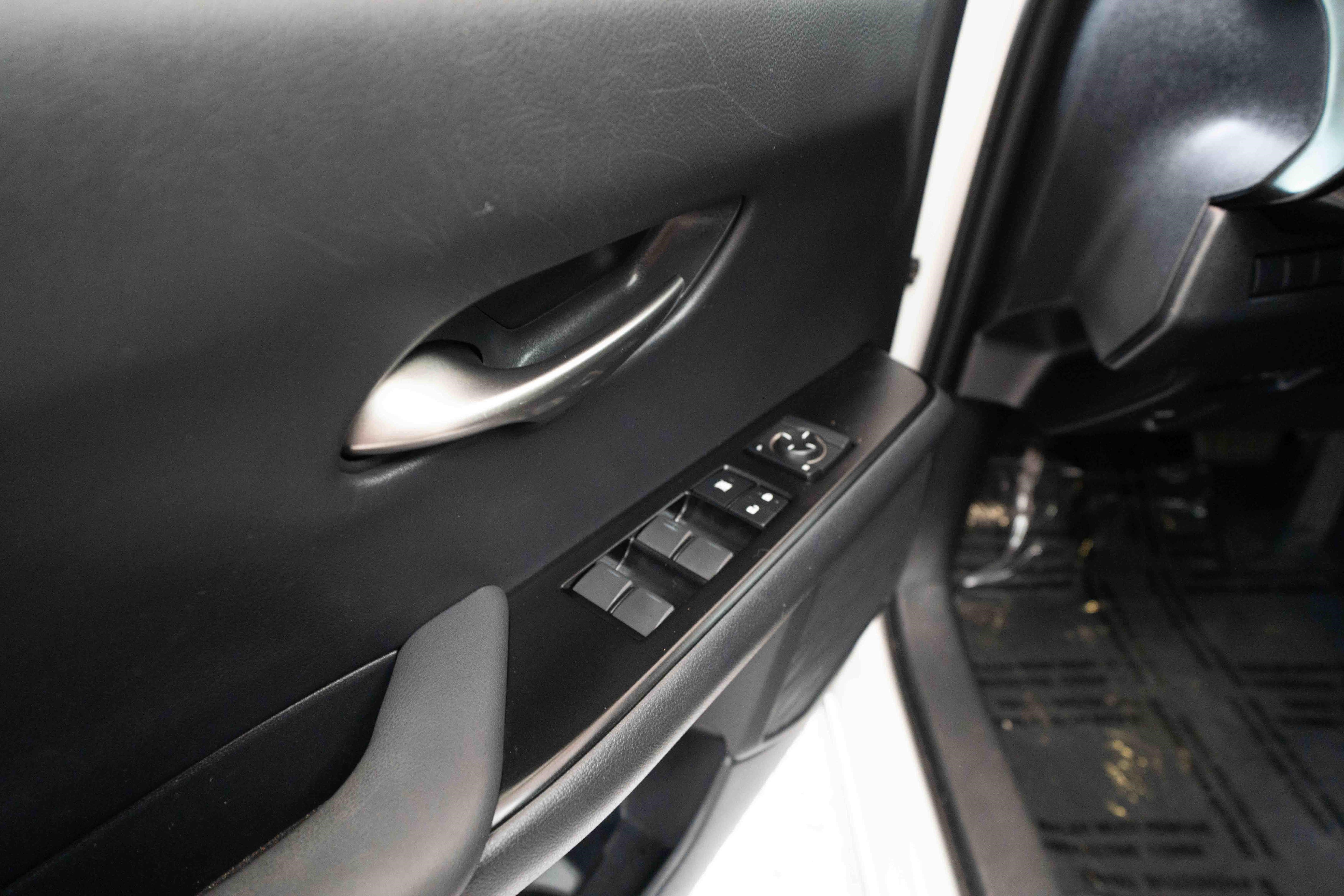Used 2020 Lexus UX 250h w/ Premium Package AWD/4WD image 7