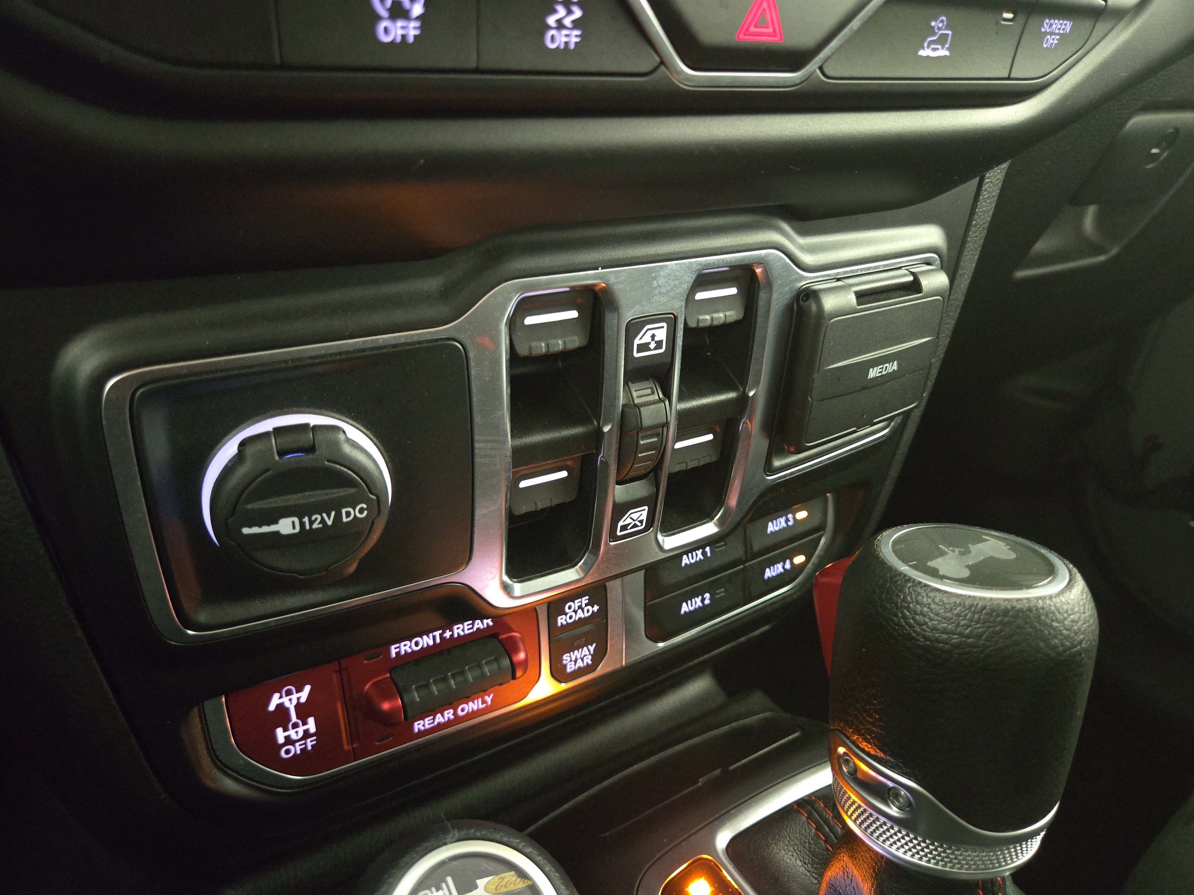 Used 2022 Jeep Wrangler Unlimited Rubicon w/ LED Lighting Group image 27