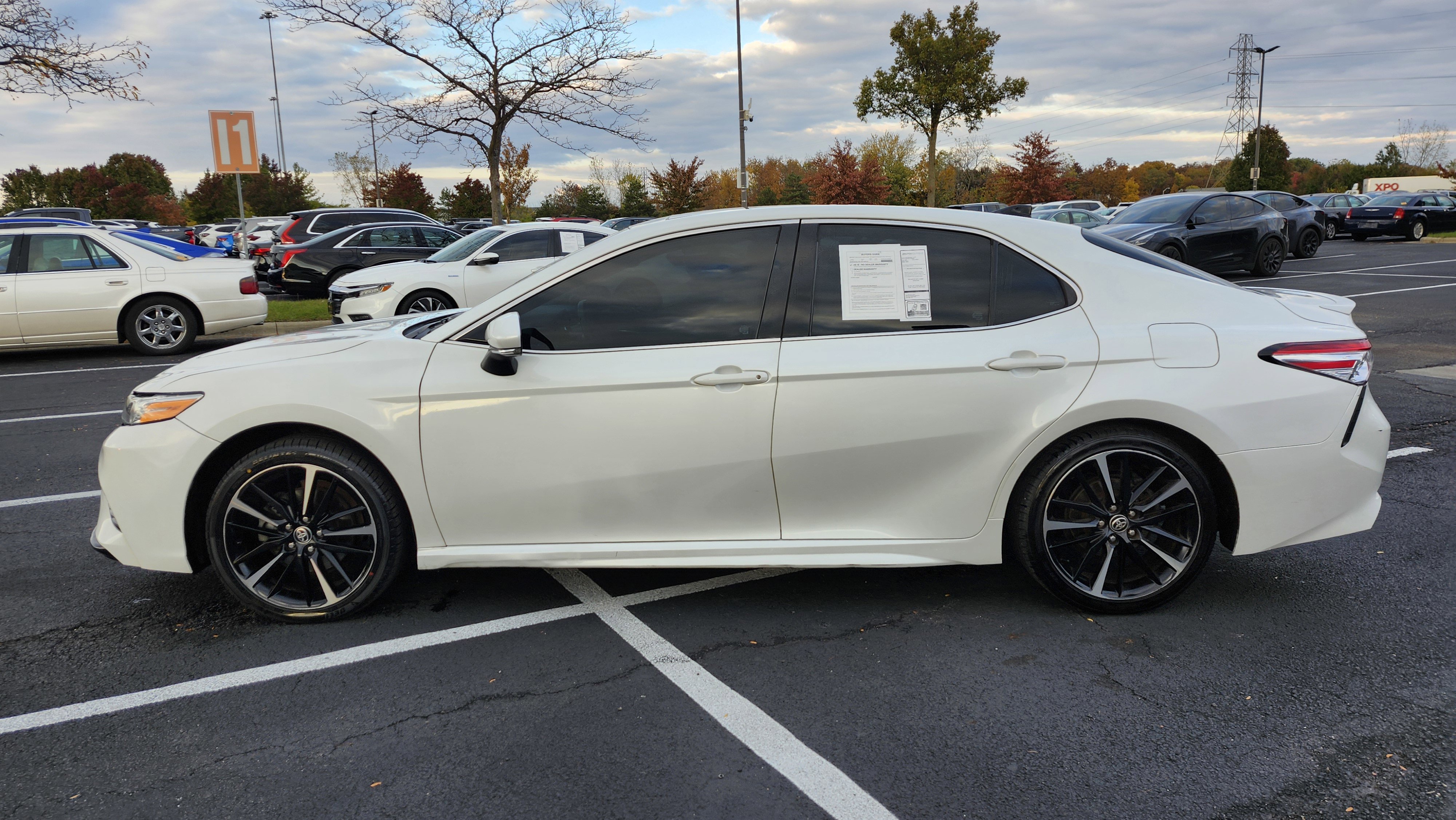 Used 2020 Toyota Camry XSE image 6