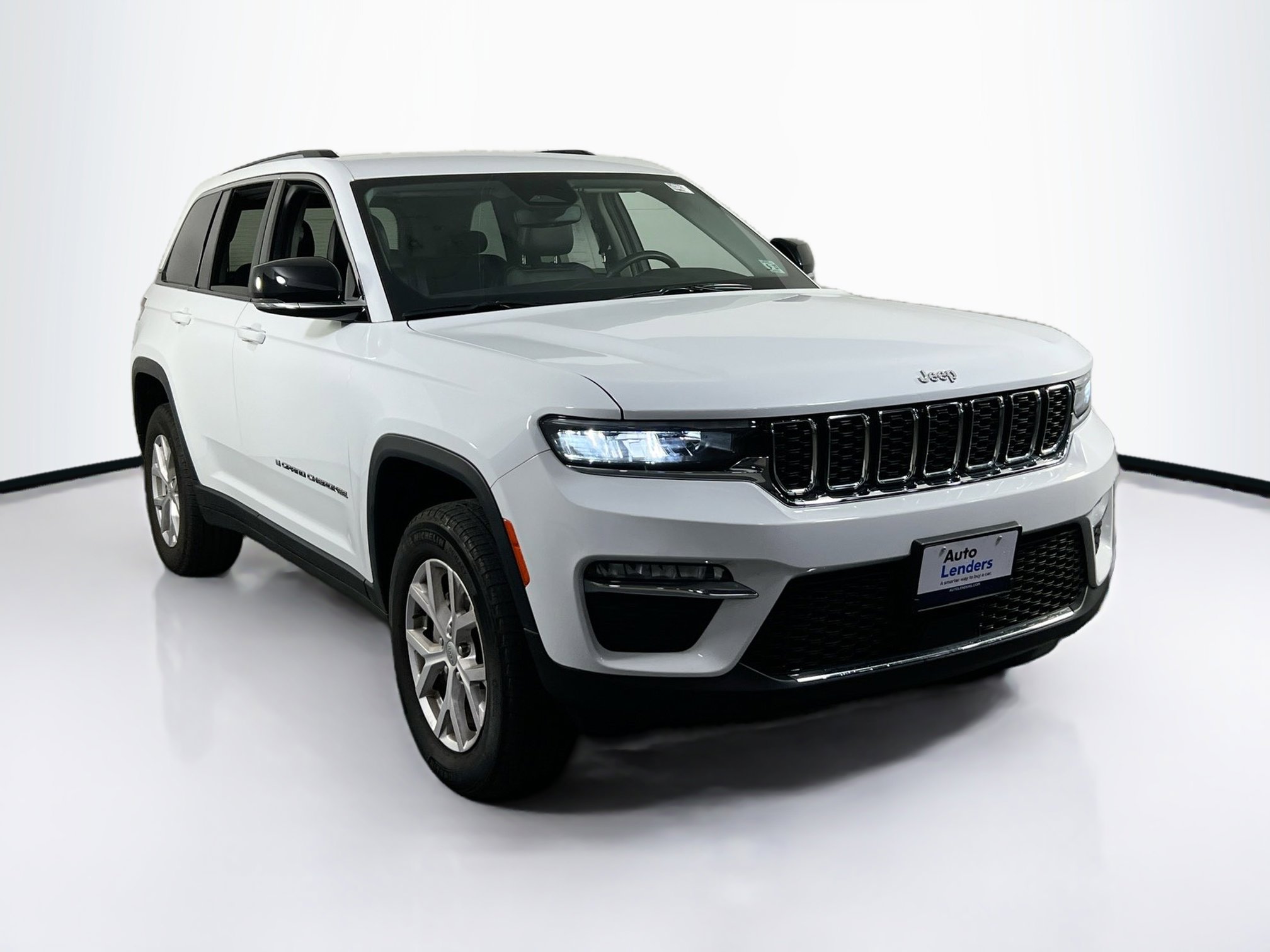 Used 2022 Jeep Grand Cherokee Limited AWD/4WD image 3