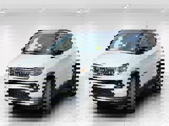 Used 2024 Jeep Compass Limited image 8