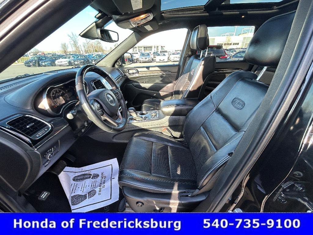 Used 2019 Jeep Grand Cherokee Overland AWD/4WD image 16