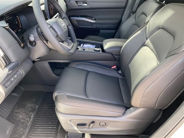 New 2026 Nissan Pathfinder SL image 10