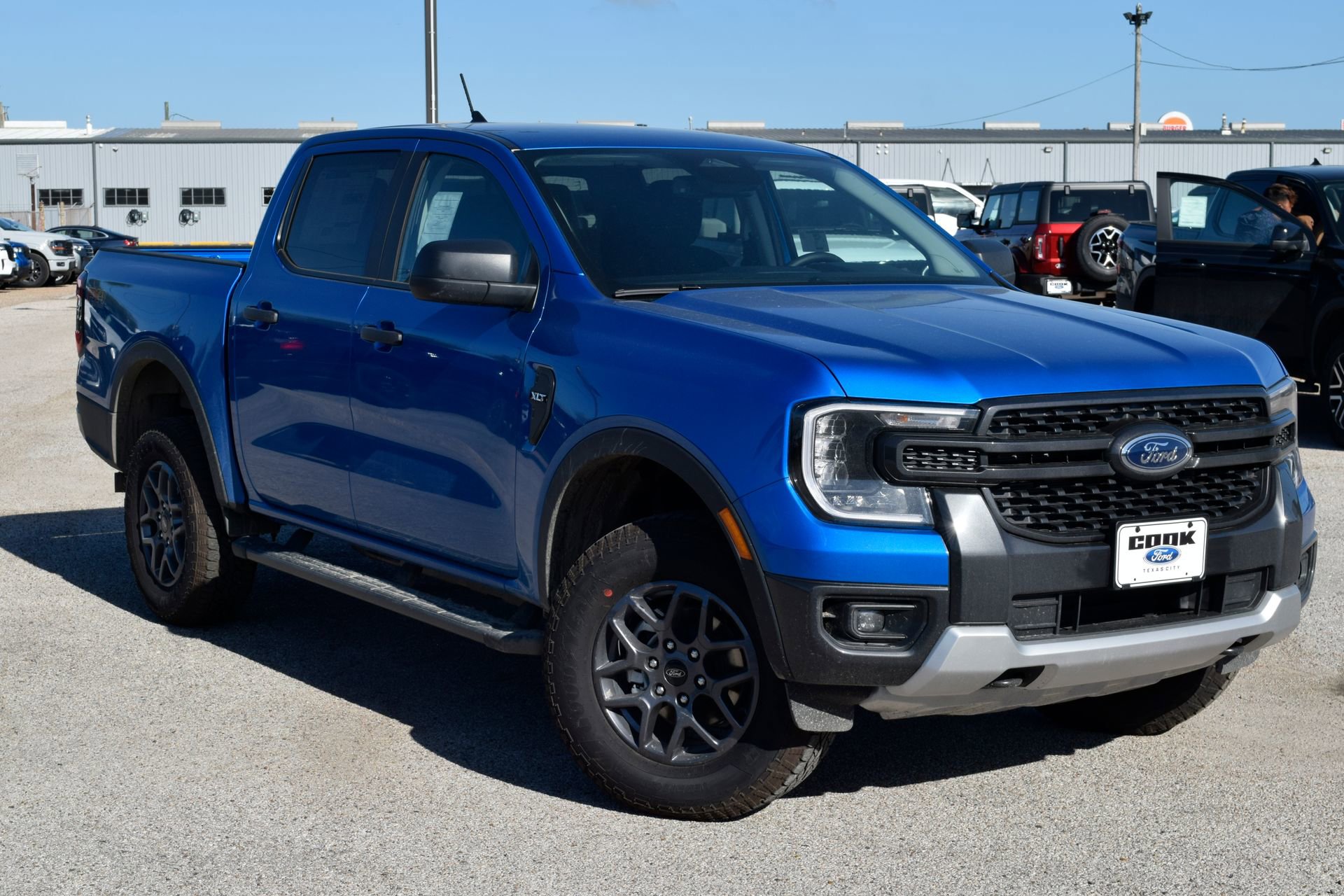 New 2026 Ford Ranger XLT w/ Equipment Group 301A High AWD/4WD image 3